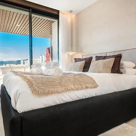 Apartment Ideal Coastal Retreat With Terrace & Gym By Rems Fuengirola