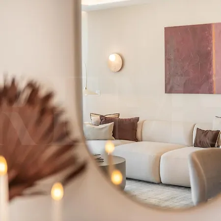Ideal Coastal Retreat With Terrace & Gym By Rems Apartment *