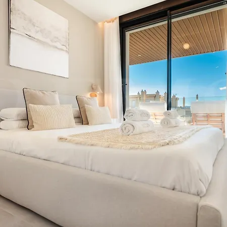 Ideal Coastal Retreat With Terrace & Gym By Rems * Fuengirola