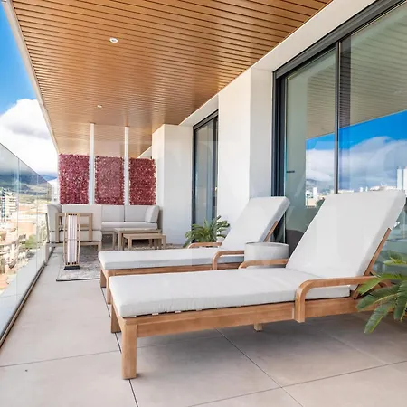 Ideal Coastal Retreat With Terrace & Gym By Rems