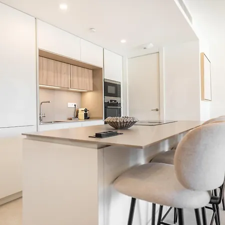 Apartment Ideal Coastal Retreat With Terrace & Gym By Rems *