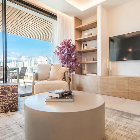 Ideal Coastal Retreat With Terrace & Gym By Rems * Fuengirola