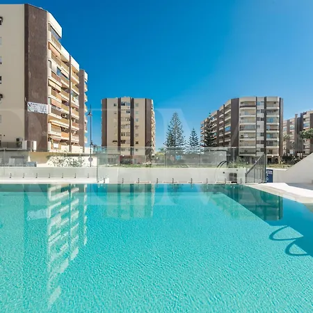 Apartment Ideal Coastal Retreat With Terrace & Gym By Rems Fuengirola